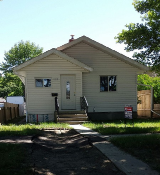 Illustration for article titled Achievement Unlocked: Buy a Garage (House too!)